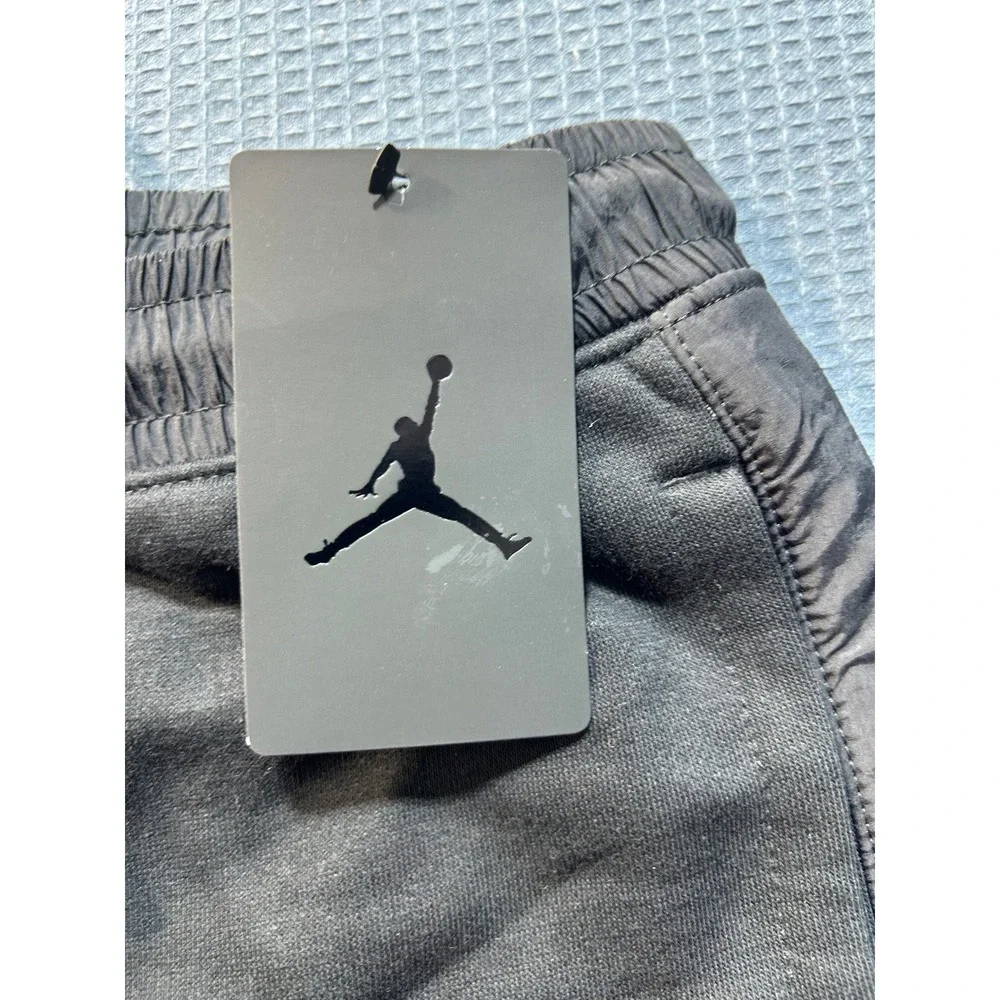 Jordan Sweatpants Boys Size M‎ Black 95B769-023